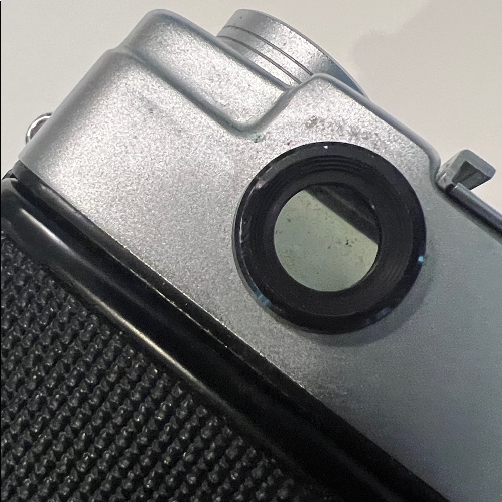 Vintage 60s Yashica J Rangefinder 35mm Film Camera w/ Leather Case Made in Japan - Picture 7 of 8